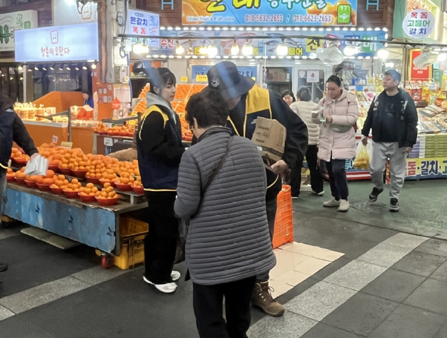 사진 4.산불 대국민 인식 확산을 위한 현장 홍보 활동.jpg