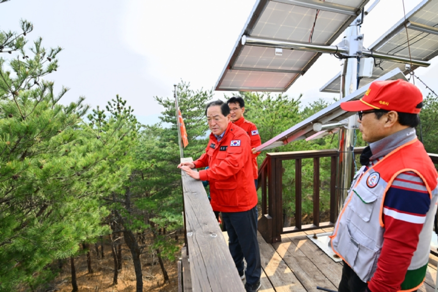 4. 26년 3월 29일 이병선 시장 산불초소 방문 당시 (3).jpg