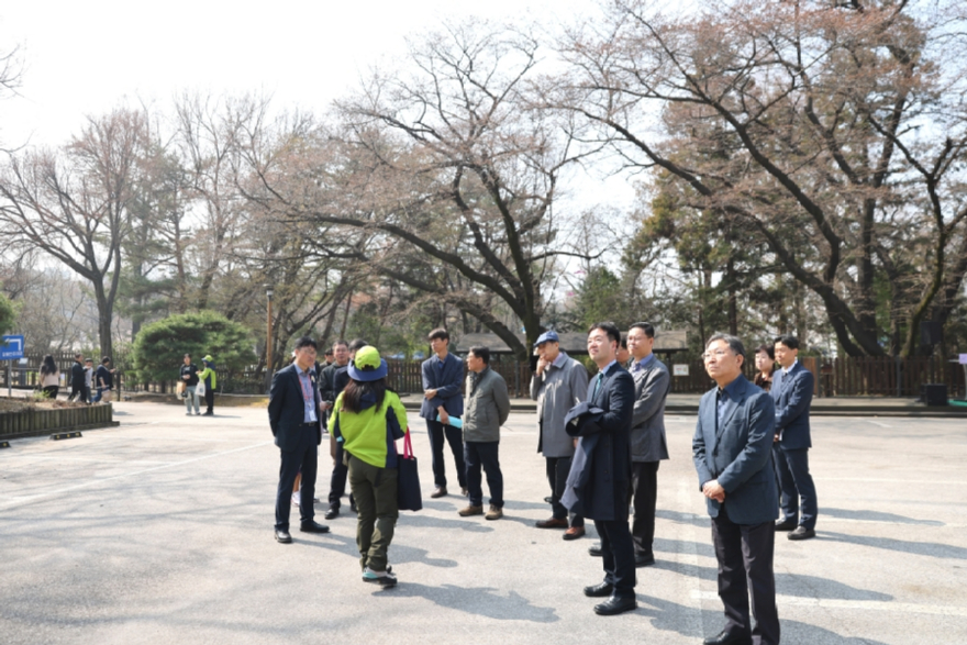 03월28일-홍릉숲 개방 기념 봄꽃축제-01-25.jpg