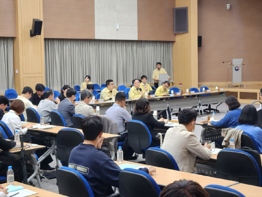 사진2.산림청은 12일 정부대전청사에서 소나무재선충병 신규(재) 발생지역 관계기관 대상 대책 회의를 개최했다.jpg