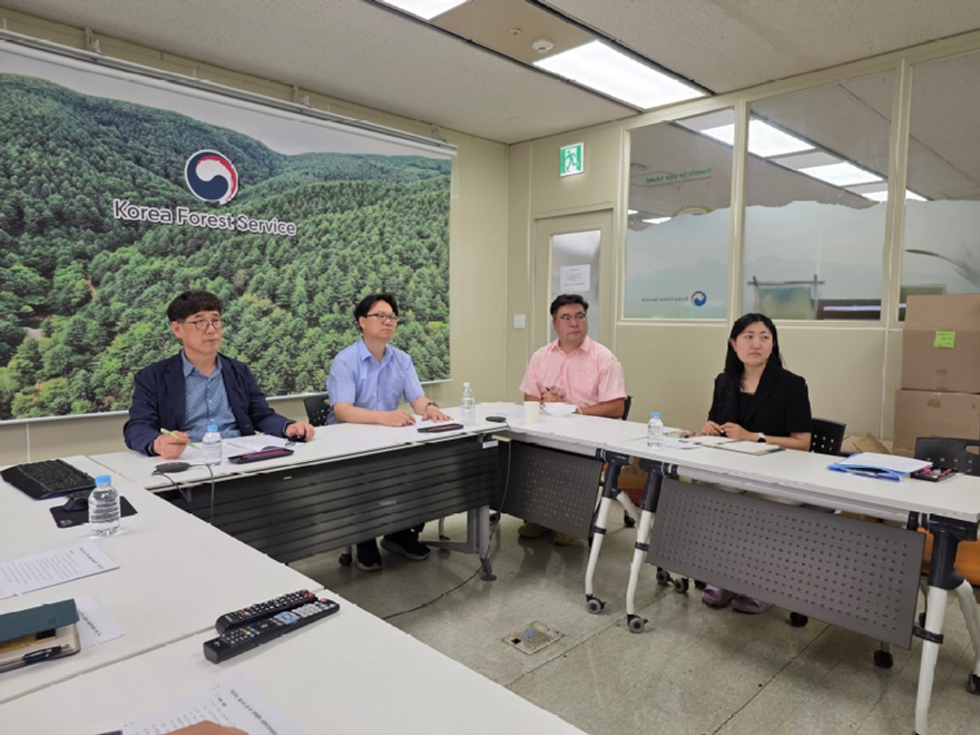 사진1.산림청은 19일 몽골 환경기후변화부와 ‘2026년 한-몽 산림협력 공동운영위원회’를 개최했다.jpg