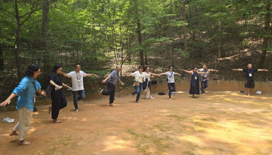 [사진] 26-38-01(대운산_울산문화관광재단싱가포르_8.25.).jpeg.jpg