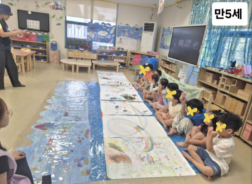 8월 18일 삼성선릉어린이집에서 물에 대한 프로그램을 진행하는 모습(Ⅱ) Ⓒ 선릉숲 제공.jpg