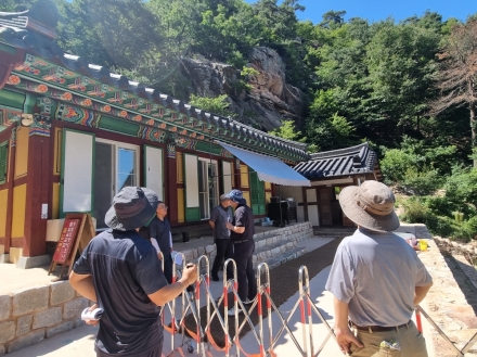 북부지방산림청, 춘천 삼악산 급경사지 재해예방 현장점검