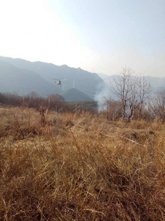 경남 밀양시 산불발생....48분만에 주불 진화완료