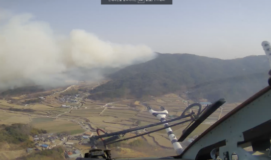 경남 합천 「산불 2단계」 발령... 산림당국 진화중