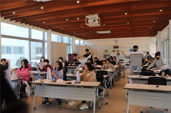 한국산림아카데미재단 제2기 유아숲지도사 양성과정 교육생 모집