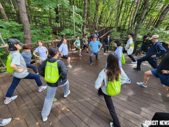 산림치유로 가축전염병 방역 인력의 일상회복 지원