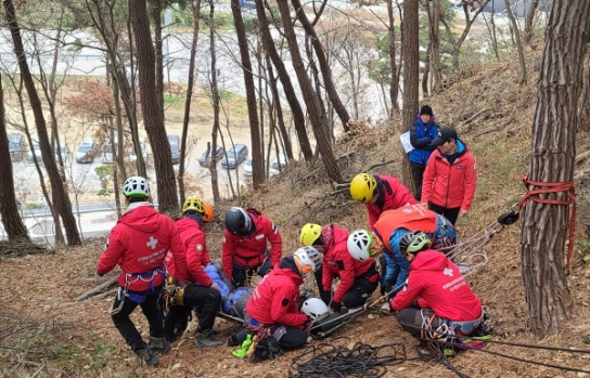 국립등산학교, 산악구조대 대상 전문교육 실시