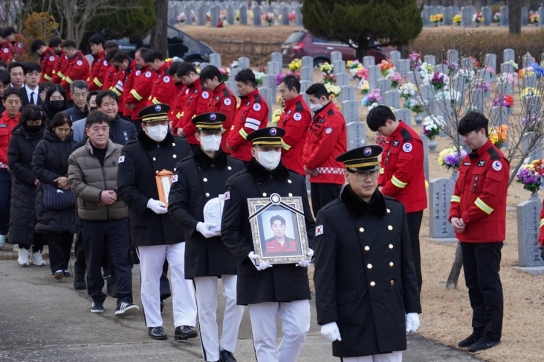 산악인명 구조 시 순직한 故 이영도 공중진화대원 현충원 안장
