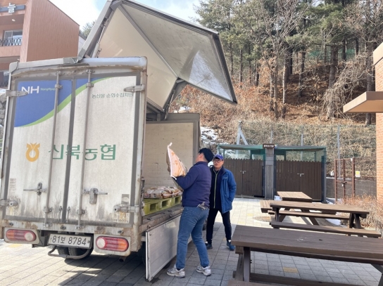 [사진] “춘천쌀밥 최고에요”