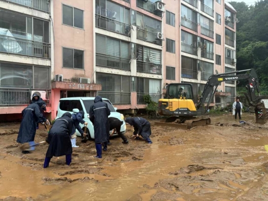 군산시, 산사태 피해 복구 작업 본격 추진